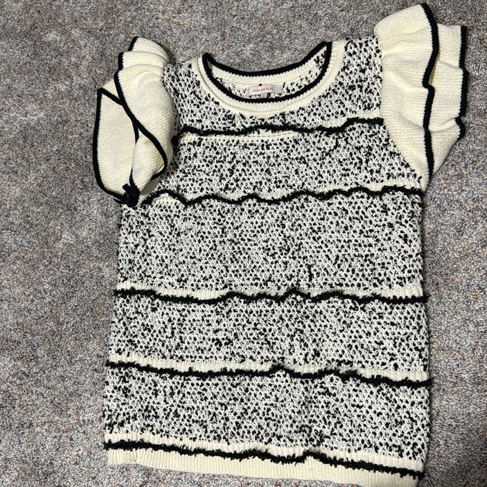 GUC ruffle cap sleeve sweater, black and cream, size S